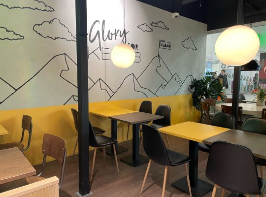 irtokaluste, seinätaidetta